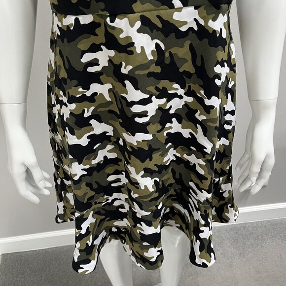 Michael Kors: Good Condition Women's Camo Dress - Picture 4 of 13